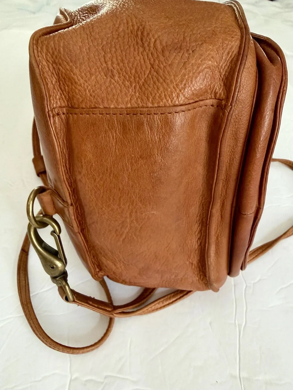 Fossil Vintage Cognac Leather Drawstring Bucket Backpack Purse Bag Key Zipper